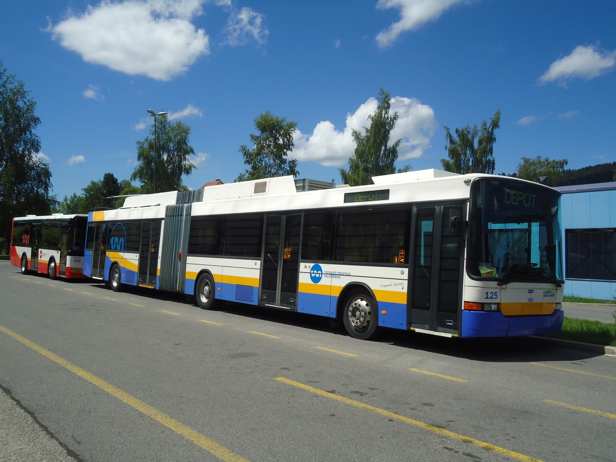 (134'995) - TC La Chaux-de-Fonds - Nr. 125 - NAW/Hess Gelenktrolleybus am 11. Juli 2011 in La Chaux-de-Fonds, D�p�t