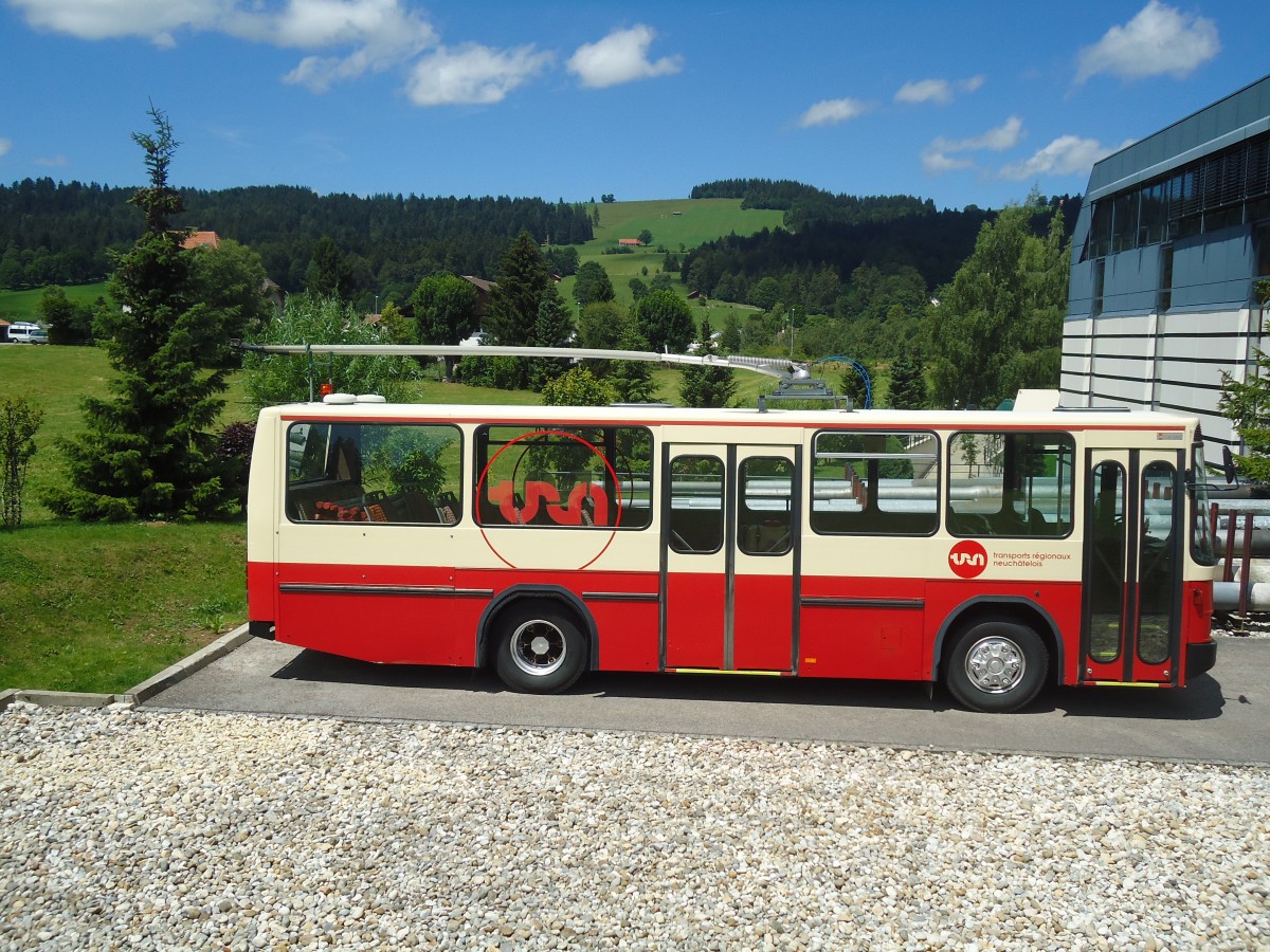 (135'003) - TC La Chaux-de-Fonds - Nr. 200/NE 543 - NAW/Hess Enteiser (ex VR La Chaux-de-Fonds Nr. 200) am 11. Juli 2011 in La Chaux-de-Fonds, D�p�t