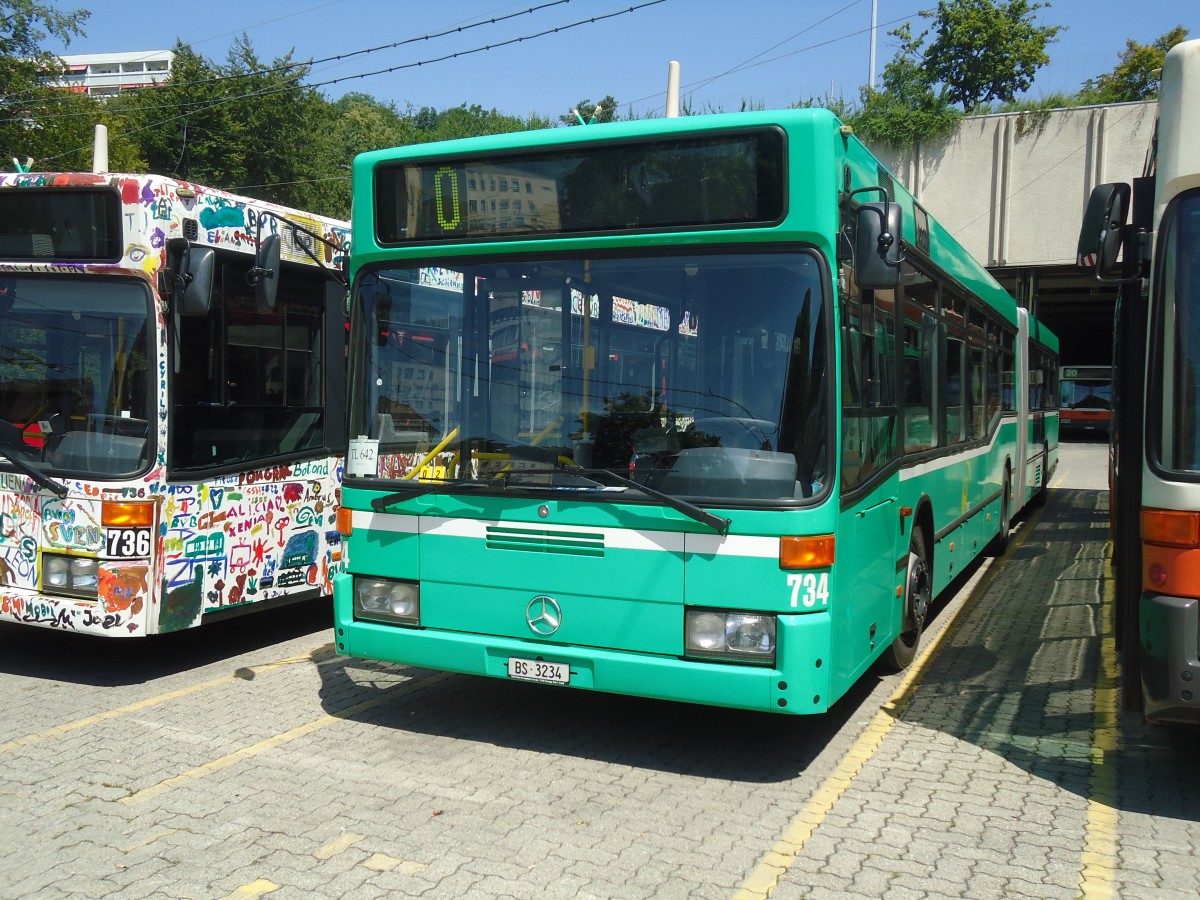 (135'080) - TL Lausanne (BVB 734) - Nr. 642/BS 3234 - Mercedes (ex VAG Freiburg/D Nr. 933) am 12. Juli 2011 in Lausanne, D�p�t Borde