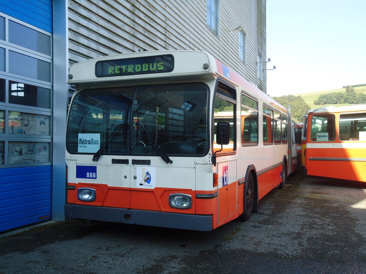 (135'571) - TL Lausanne (R�trobus) - Nr. 888 - Saurer/Hess Gelenktrolleybus (ex TPG Gen�ve Nr. 659) am 20. August 2011 in Moudon, R�trobus