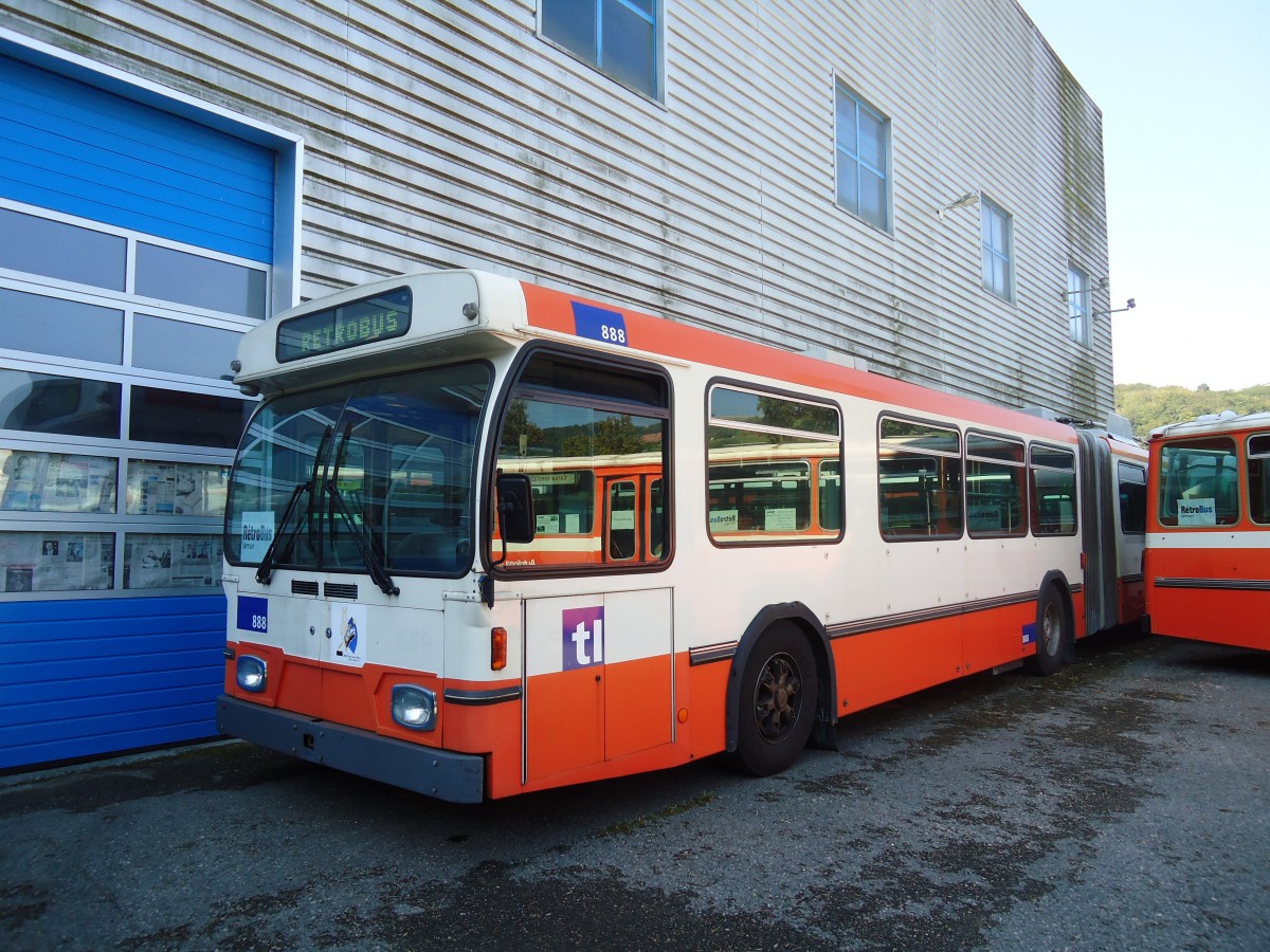 (135'631) - TL Lausanne (R�trobus) - Nr. 888 - Saurer/Hess Gelenktrolleybus (ex TPG Gen�ve Nr. 659) am 20. August 2011 in Moudon, R�trobus