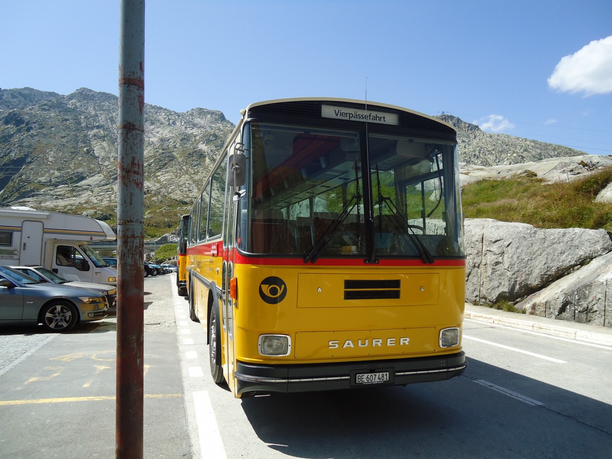 (135'721) - AVG Meiringen - Nr. 74/BE 607'481 - Saurer/R&J (ex P 24'357) am 21. August 2011 in Gotthard, Passh�he