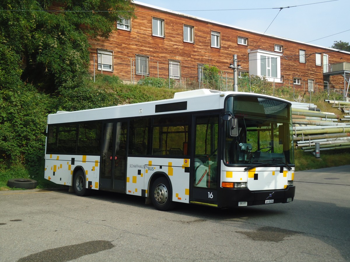 (136'053) - SB Schaffhausen - Nr. 16/SH 54'316 - Volvo/Hess (ex ASPL Losone; ex LVB Lenk; ex RTB Altst�tten Nr. 12) am 25. September 2011 in Schaffhausen, Busdepot VBSH
