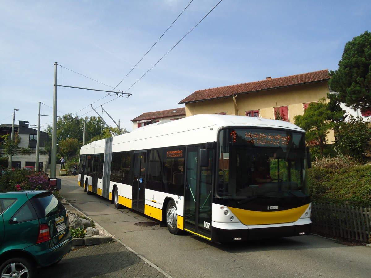 (136'187) - VBSH Schaffhausen - Nr. 107 - Hess/Hess Gelenktrolleybus am 25. September 2011 in Neuhausen, T�beliweg