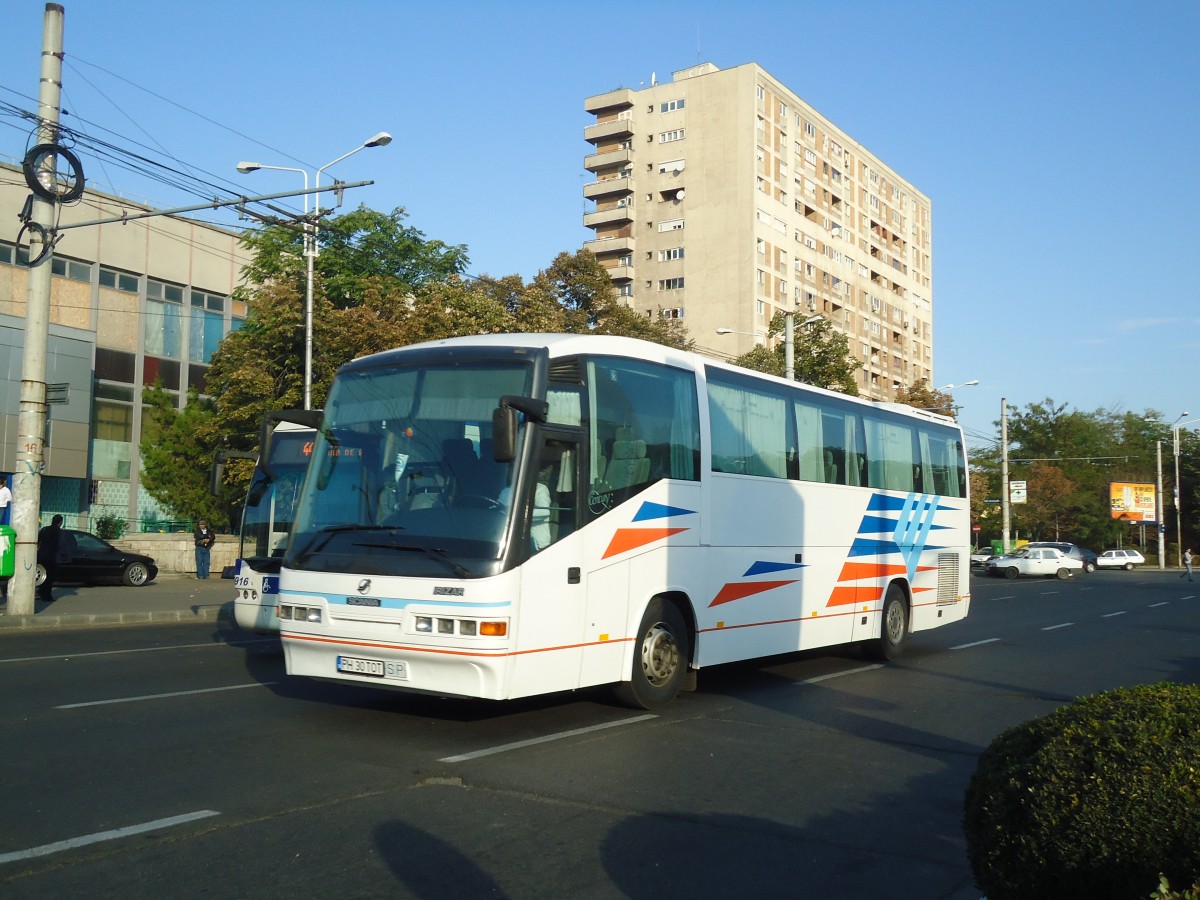 (136'395) - ??? - PH 30 TOT - Scania/Irizar (ex Spanien) am 5. Oktober 2011 beim Bahnhof Ploiesti S�d