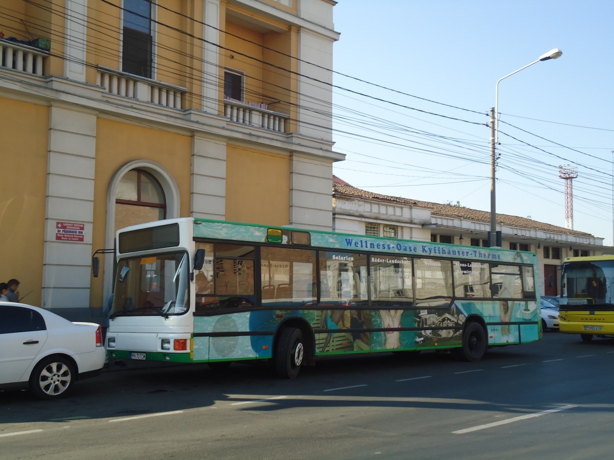 (136'438) - ??? - PH 70 TCM - MAN (ex Deutschland) am 5. Oktober 2011 beim Bahnhof Ploiesti S�d
