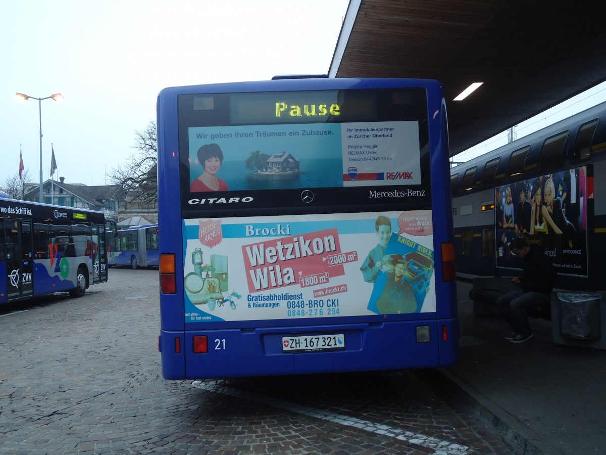(136'924) - VZO Gr�ningen - Nr. 21/ZH 167'321 - Mercedes am 24. November 2011 beim Bahnhof Wetzikon
