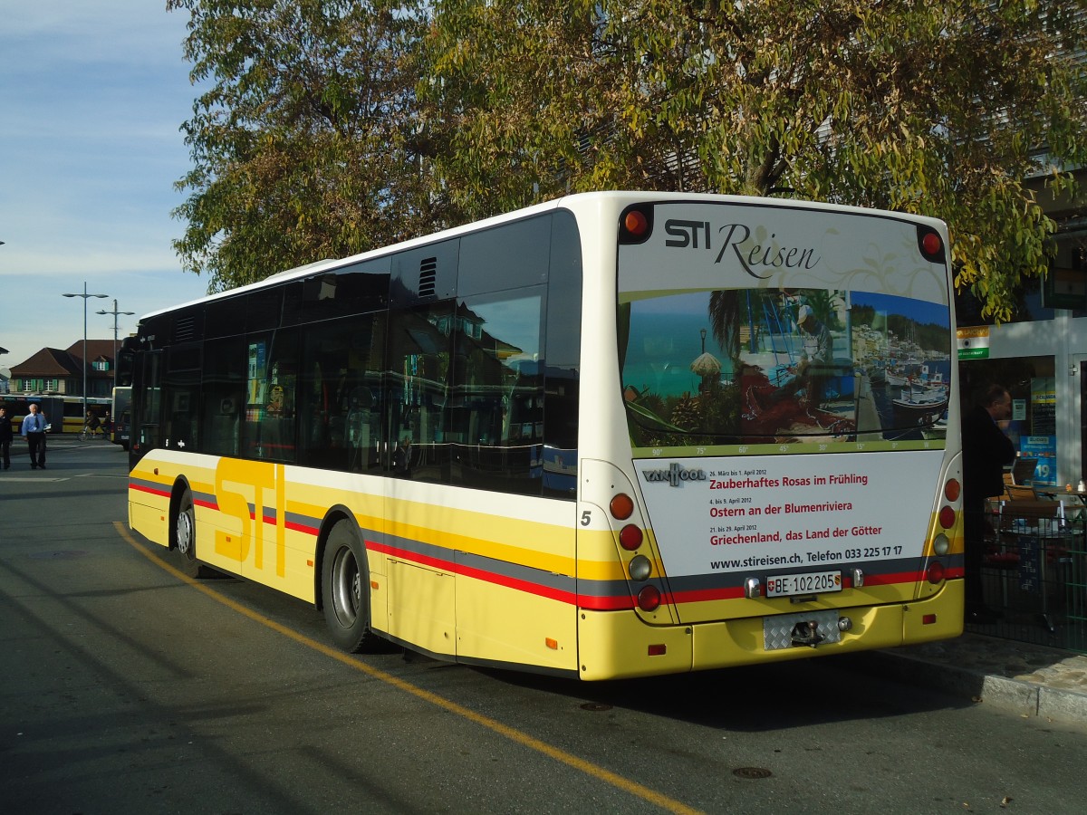 (137'049) - STI Thun - Nr. 5/BE 102'205 - Van Hool (ex Moser, Teuffenthal; ex Burri, Teuffenthal) am 26. November 2011 bei der Schiffl�ndte Thun