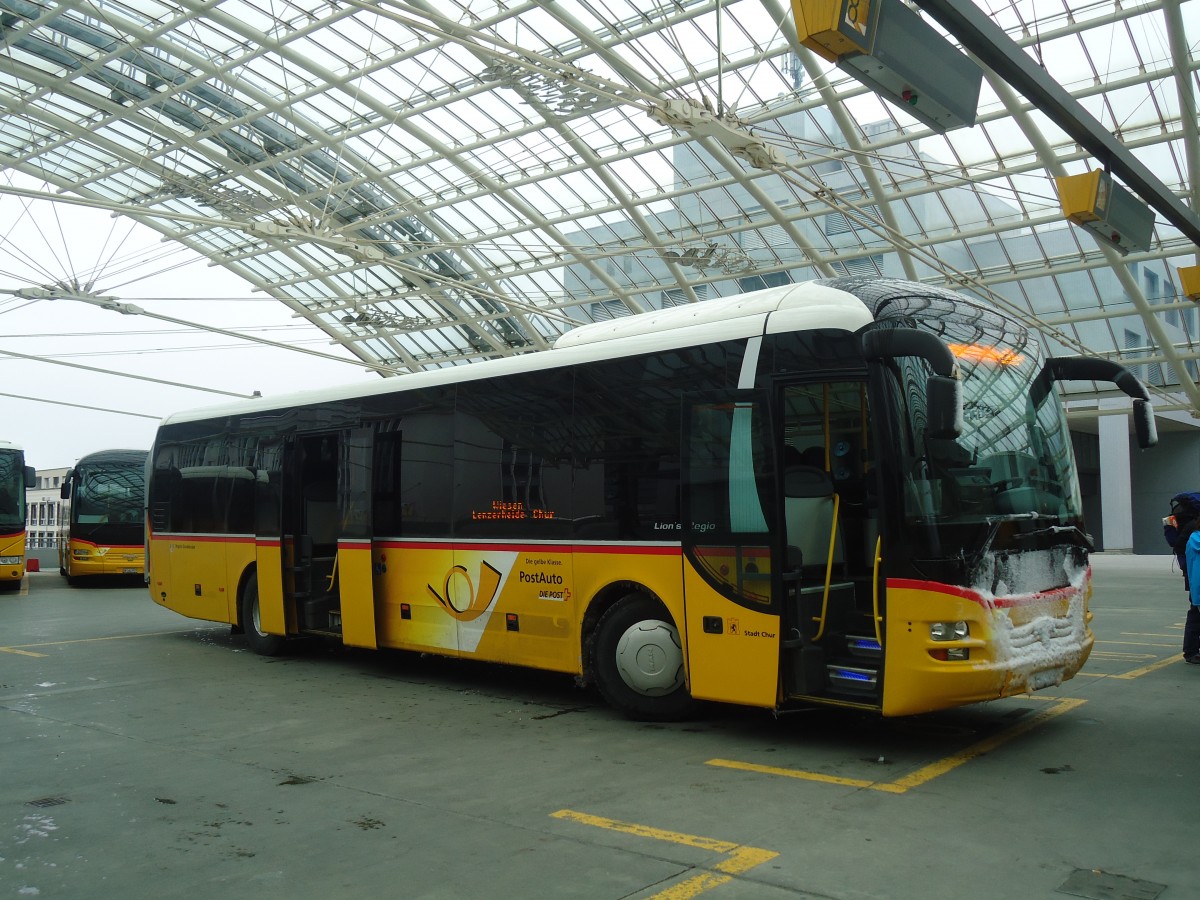 (137'881) - PostAuto Graub�nden - GR 162'983 - MAN am 5. M�rz 2012 in Chur, Postautostation