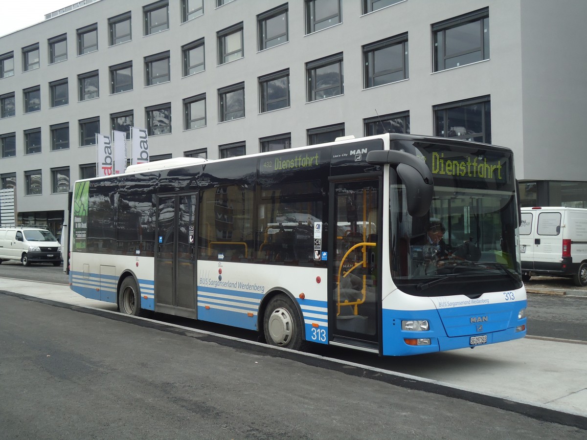 (137'945) - BSW Sargans - Nr. 313/SG 297'503 - MAN/G�ppel am 5. M�rz 2012 beim Bahnhof Sargans