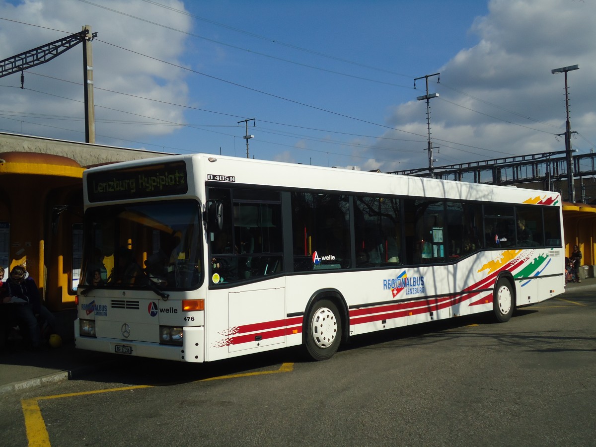 (138'087) - Knecht, Windsich - Nr. 476/AG 17'056 - Mercedes (ex Nr. 76) am 6. M�rz 2012 beim Bahnhof Lenzburg 
