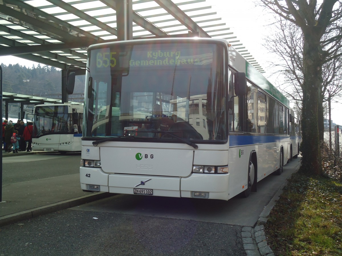(138'140) - ATE Bus, Effretikon - Nr. 42/ZH 691'102 - Volvo/Hess am 7. M�rz 2012 beim Bahnhof Effretikon