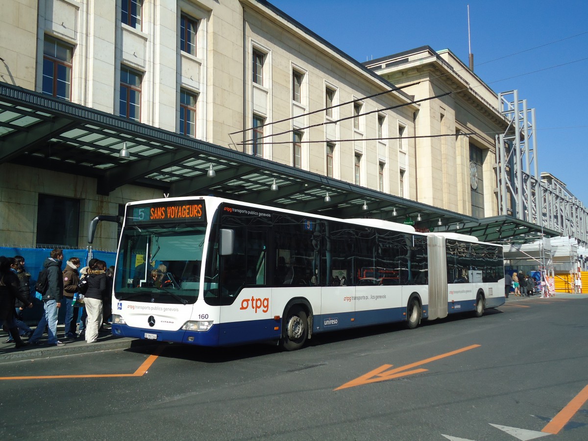 (138'258) - TPG Gen�ve - Nr. 160/GE 960'544 - Mercedes am 9. M�rz 2012 beim Bahnhof Gen�ve