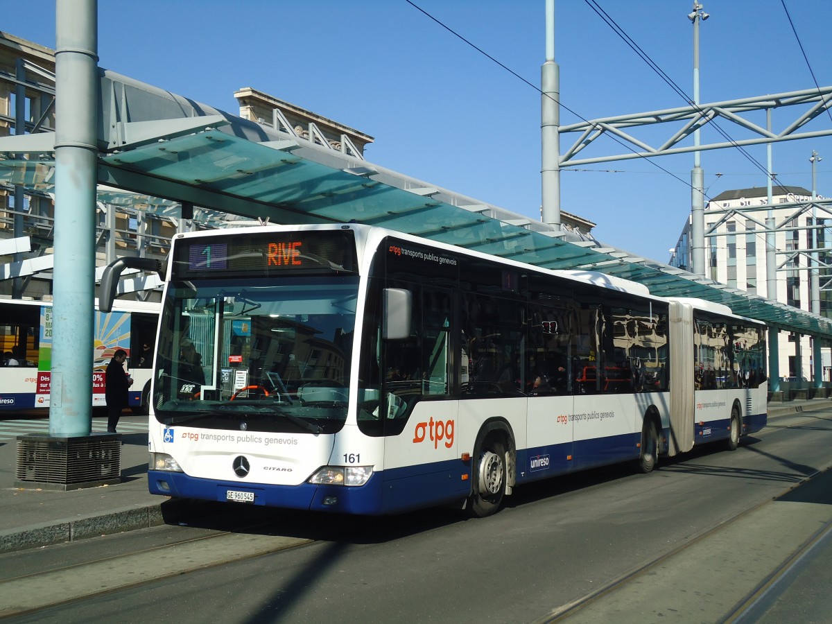 (138'260) - TPG Gen�ve - Nr. 161/GE 960'545 - Mercedes am 9. M�rz 2012 beim Bahnhof Gen�ve
