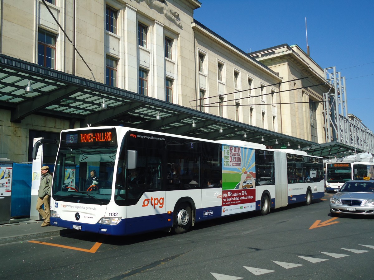 (138'261) - TPG Gen�ve - Nr. 1132/GE 960'882 - Mercedes am 9. M�rz 2012 beim Bahnhof Gen�ve