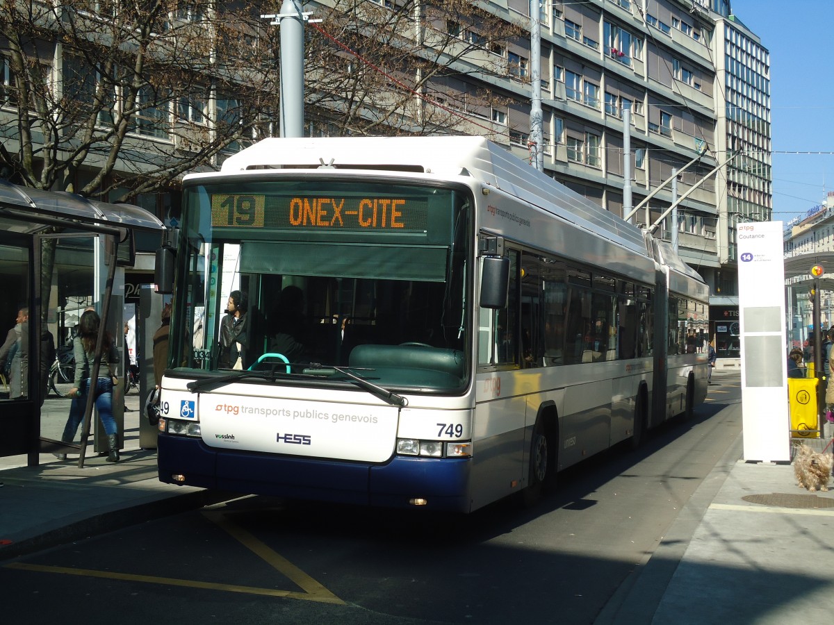 (138'274) - TPG Gen�ve - Nr. 749 - Hess/Hess Gelenktrolleybus am 9. M�rz 2012 in Gen�ve, Coutance