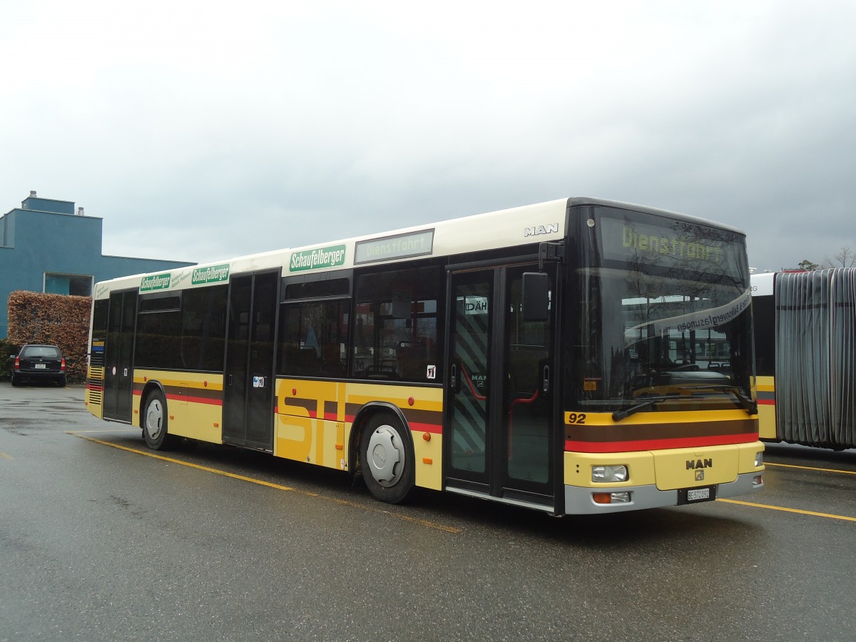 (138'532) - STI Thun - Nr. 92/BE 572'092 - MAN am 15. April 2012 bei der Schiffl�ndte Thun