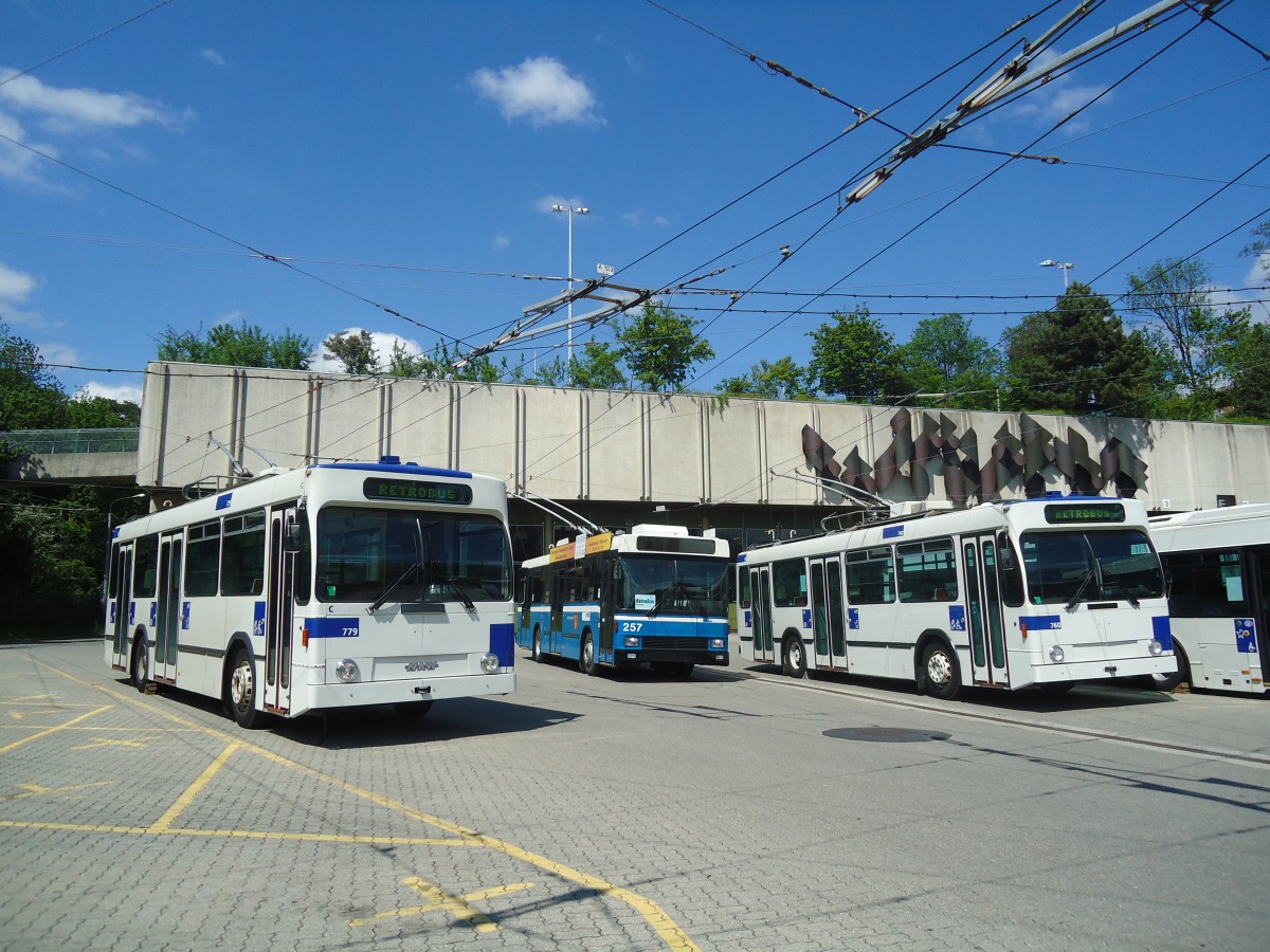 (138'761) - TL Lausanne - Nr. 779 - NAW/Lauber Trolleybus + VBL Luzern (R�trobus) - Nr. 257 - NAW/R&J-Hess Trolleybus + TL Lausanne - Nr. 760 - NAW/Lauber Trolleybus am 13. Mai 2012 in Lausanne, D�p�t Borde