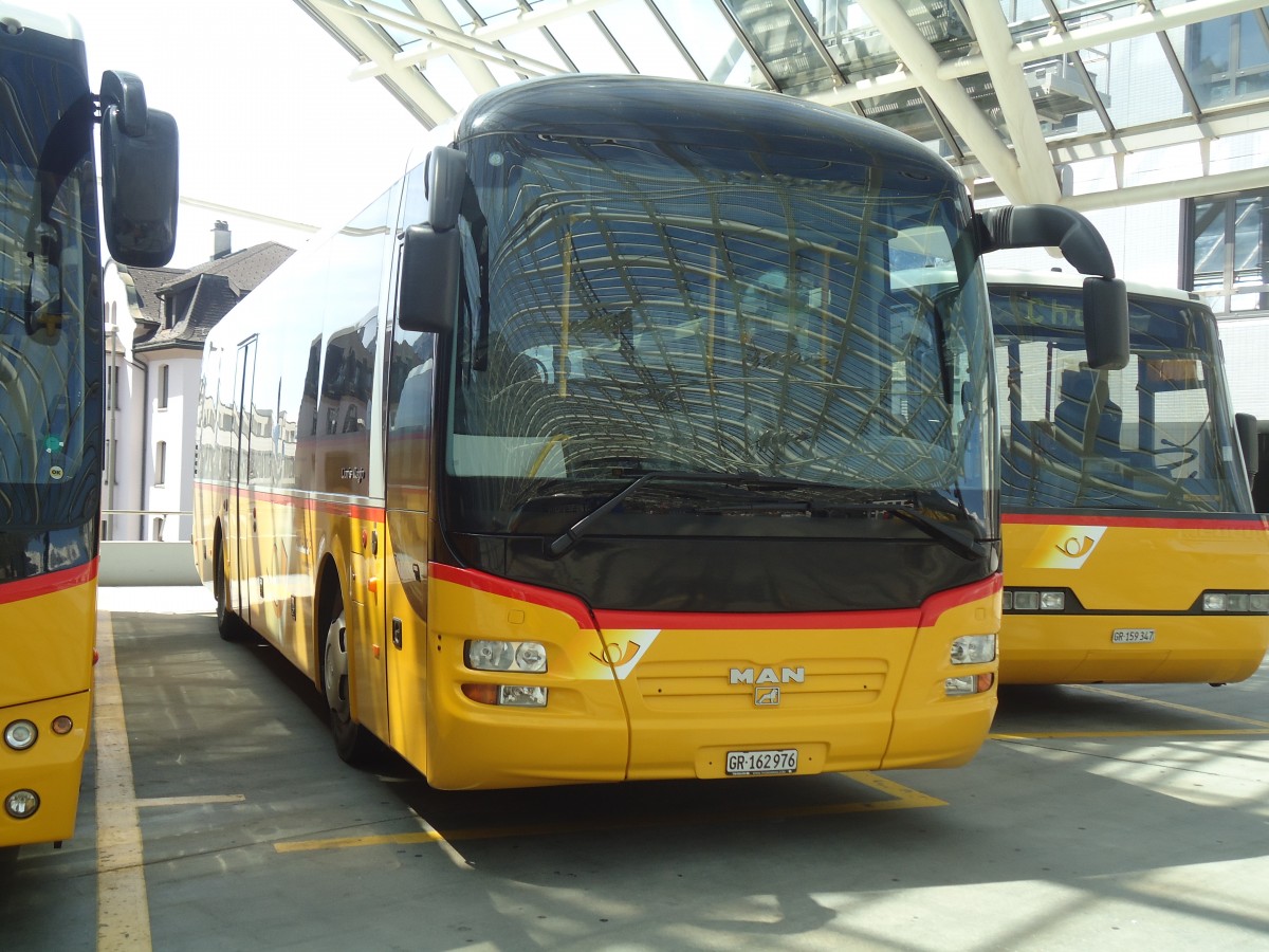 (138'908) - PostAuto Graub�nden - GR 162'976 - MAN am 17. Mai 2012 in Chur, Postautostation
