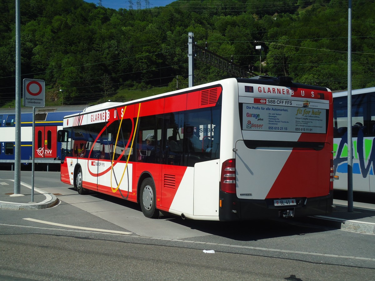 (138'955) - Niederer, Filzbach - Nr. 27/GL 41 - Mercedes am 17. Mai 2012 beim Bahnhof Ziegelbr�cke