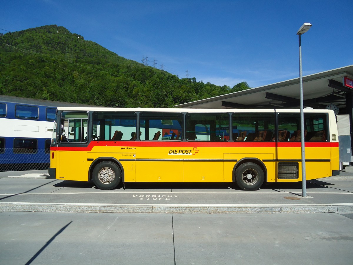 (138'962) - PostAuto Graub�nden (R�trobus) - NAW/Hess (ex P 24'428) am 17. Mai 2012 beim Bahnhof Ziegelbr�cke
