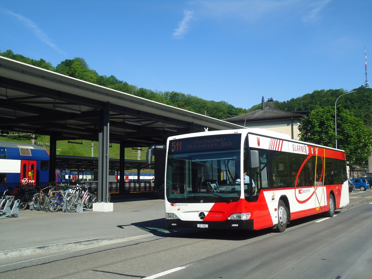 (138'968) - Niederer, Filzbach - Nr. 29/GL 340 - Mercedes am 17. Mai 2012 beim Bahnhof Ziegelbr�cke