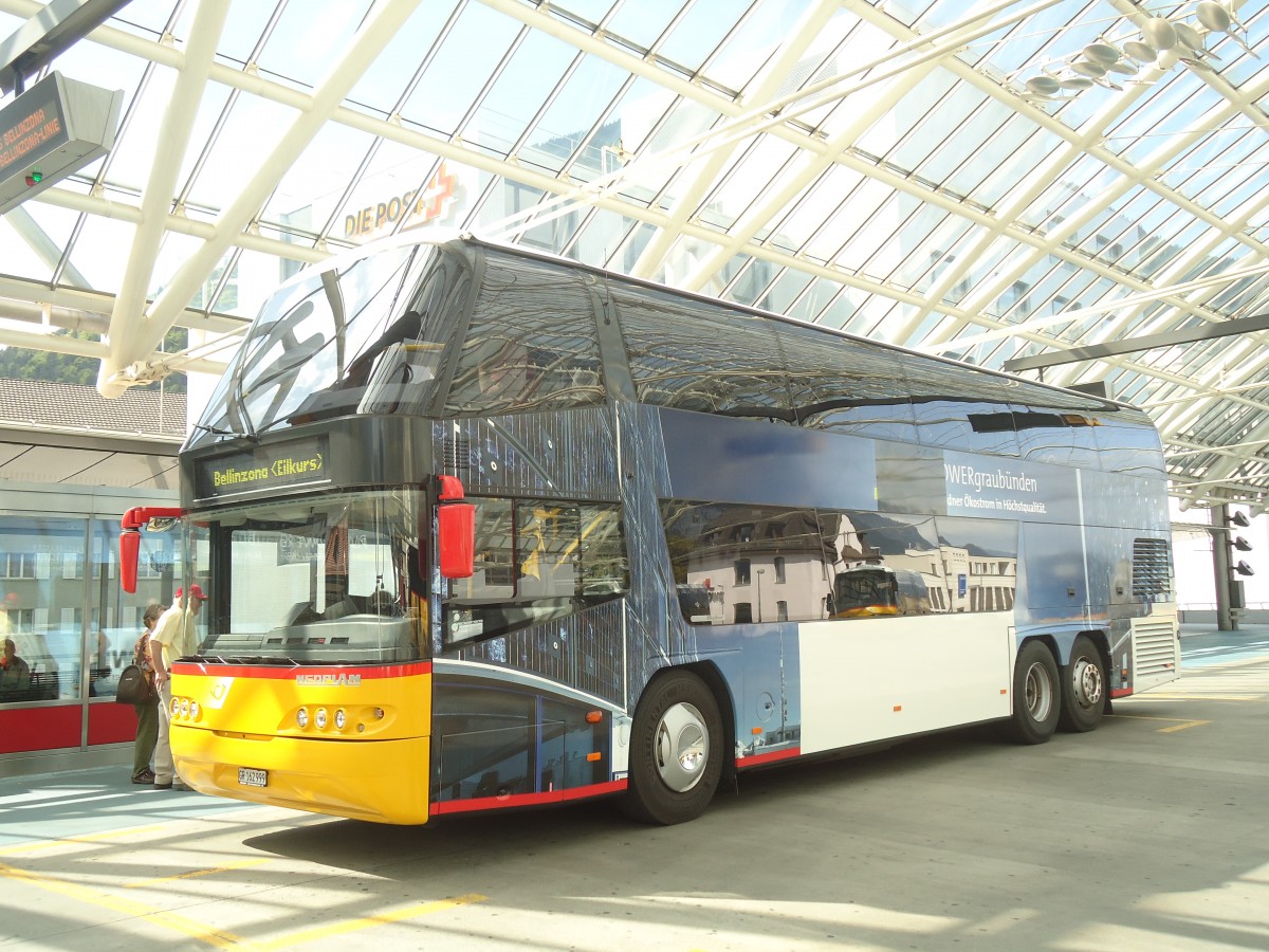 (139'003) - PostAuto Graub�nden - GR 162'999 - Neoplan am 20. Mai 2012 in Chur, Postautostation