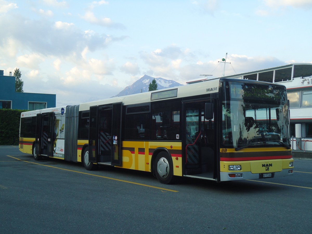 (139'026) - STI Thun - Nr. 88/BE 572'088 - MAN am 27. Mai 2012 bei der Schiffl�ndte Thun