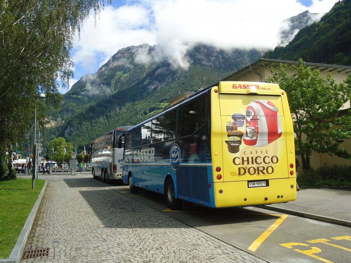 (139'400) - Gasser, Altdorf - UR 9052 - Bova am 11. Juni 2012 beim Bahnhof Fl�elen