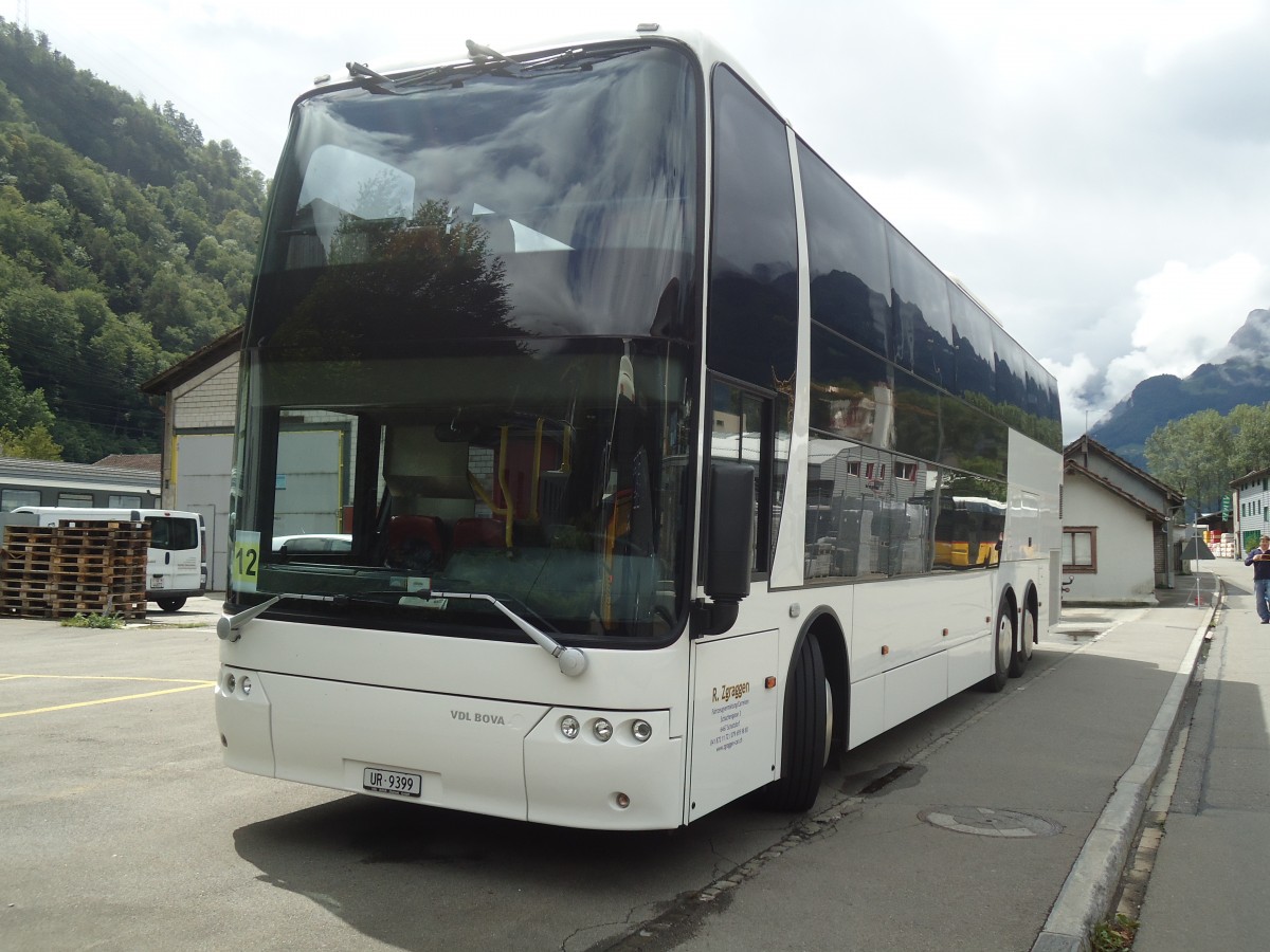 (139'428) - Zgraggen, Schattdorf - UR 9399 - Bova am 11. Juni 2012 beim Bahnhof Fl�elen