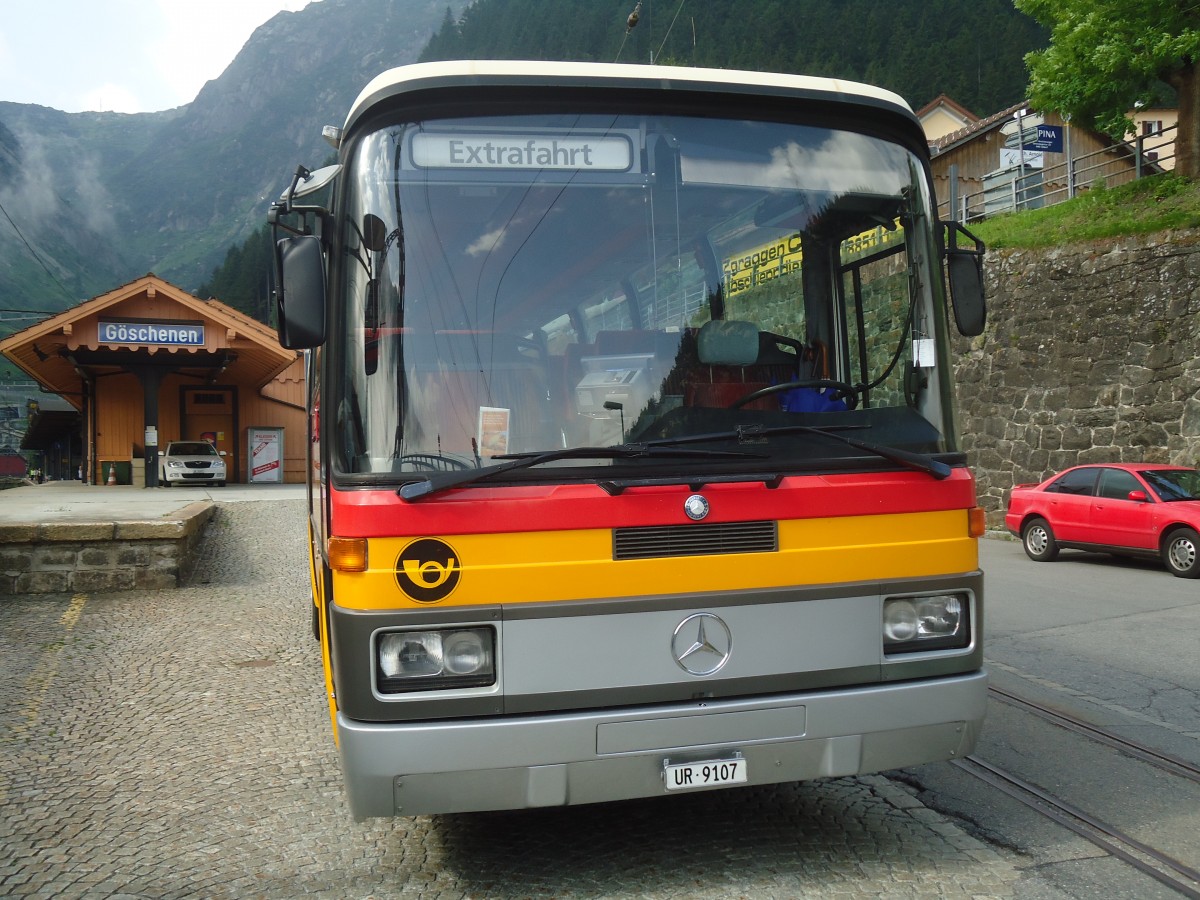 (140'237) - Mattli, Wassen - UR 9107 - Mercedes am 1. Juli 2012 beim Bahnhof G�schenen