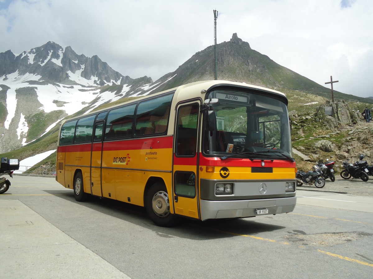 (140'296) - Mattli, Wassen - UR 9107 - Mercedes am 1. Juli 2012 in Nufenen, Passh�he
