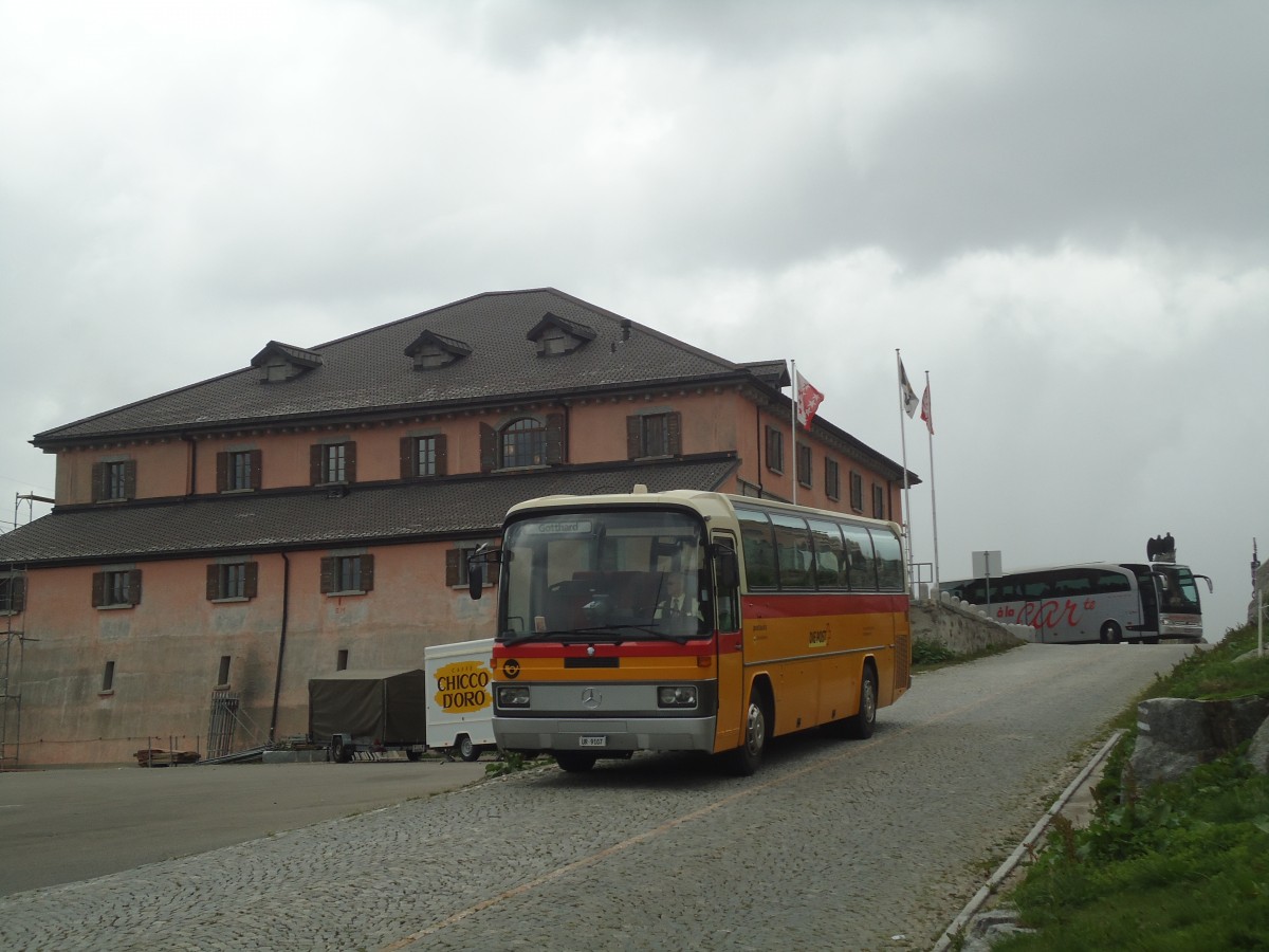 (140'354) - Mattli, Wassen - UR 9107 - Mercedes am 1. Juli 2012 in Gotthard, Passh�he