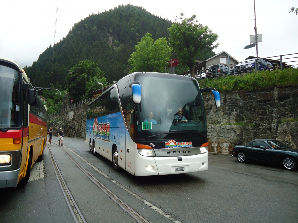 (140'371) - Bolliger, Untersch�chen - UR 9080 - Setra am 1. Juli 2012 beim Bahnhof G�schenen
