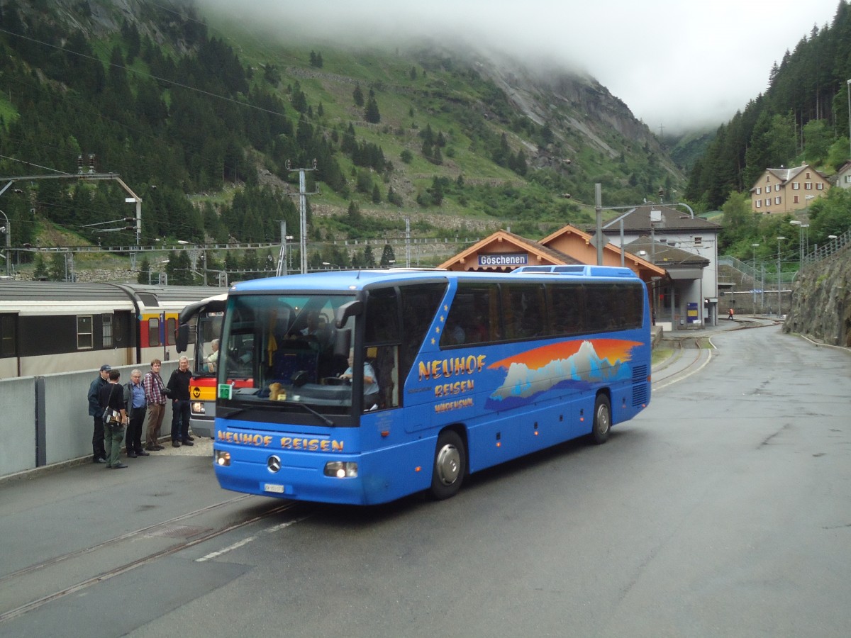(140'376) - K�lin, W�denswil - ZH 103'173 - Mercedes am 1. Juli 2012 beim Bahnhof G�schenen