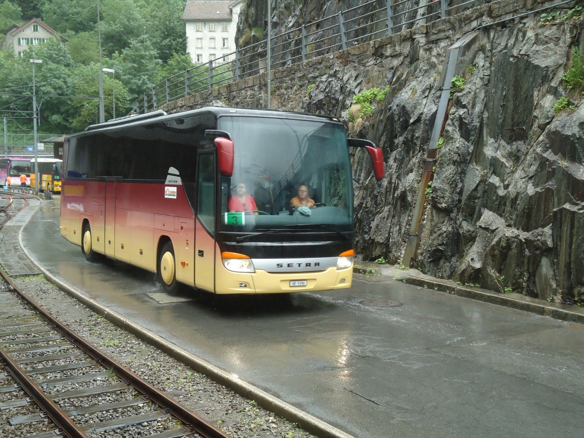 (140'388) - Bolliger, Untersch�chen - UR 9396 - Setra (ex Marti, Kallnach) am 1. Juli 2012 beim Bahnhof G�schenen