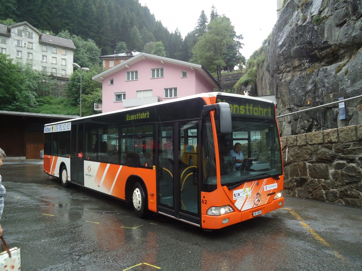 (140'393) - AAGU Altdorf - Nr. 42/UR 9058 - Mercedes am 1. Juli 2012 beim Bahnhof G�schenen
