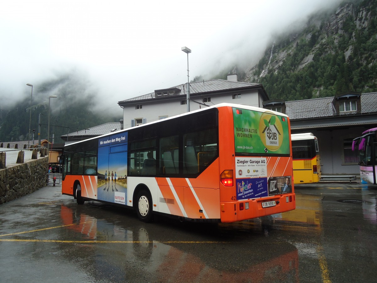 (140'394) - AAGU Altdorf - Nr. 42/UR 9058 - Mercedes am 1. Juli 2012 beim Bahnhof G�schenen