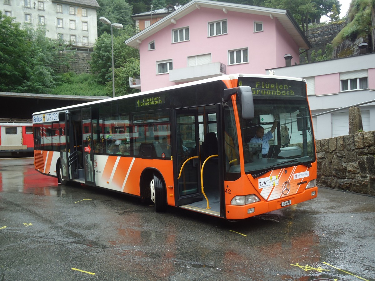 (140'396) - AAGU Altdorf - Nr. 42/UR 9058 - Mercedes am 1. Juli 2012 beim Bahnhof G�schenen