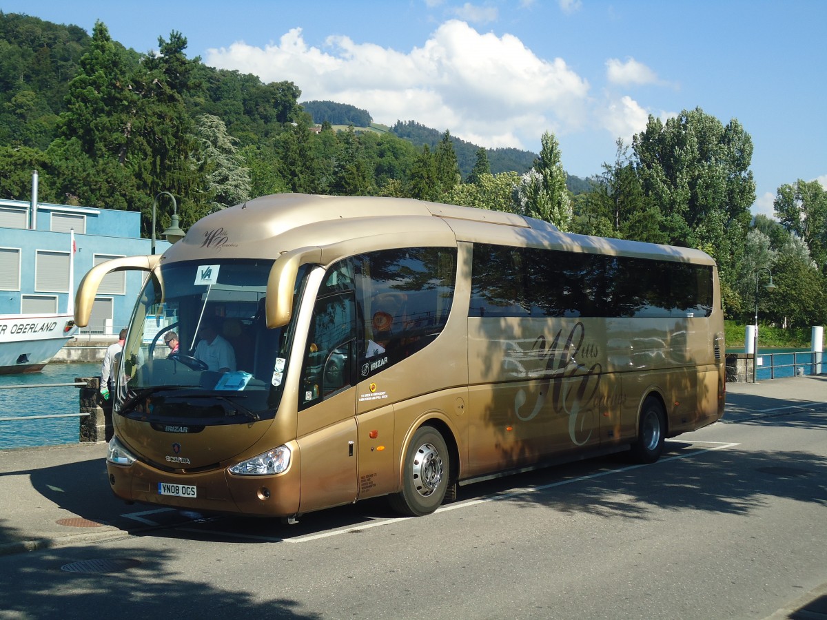 (141'068) - Aus England: Hills, Wolverhampton - YN08 OCS - Scania/Irizar am 11. August 2012 bei der Schiffl�ndte Thun