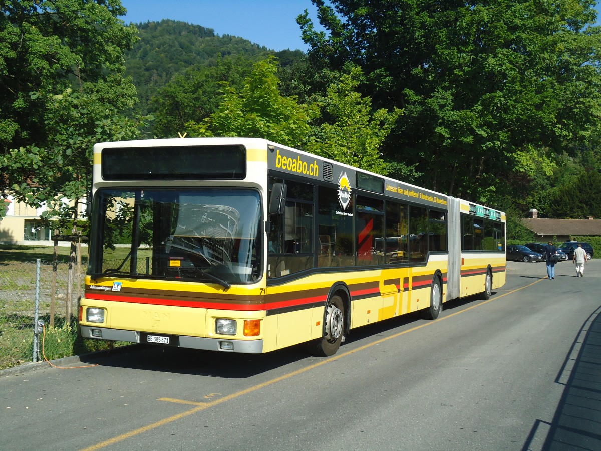 (141'138) - STI Thun - Nr. 71/BE 385'871 - MAN am 15. August 2012 bei der Schiffl�ndte Thun