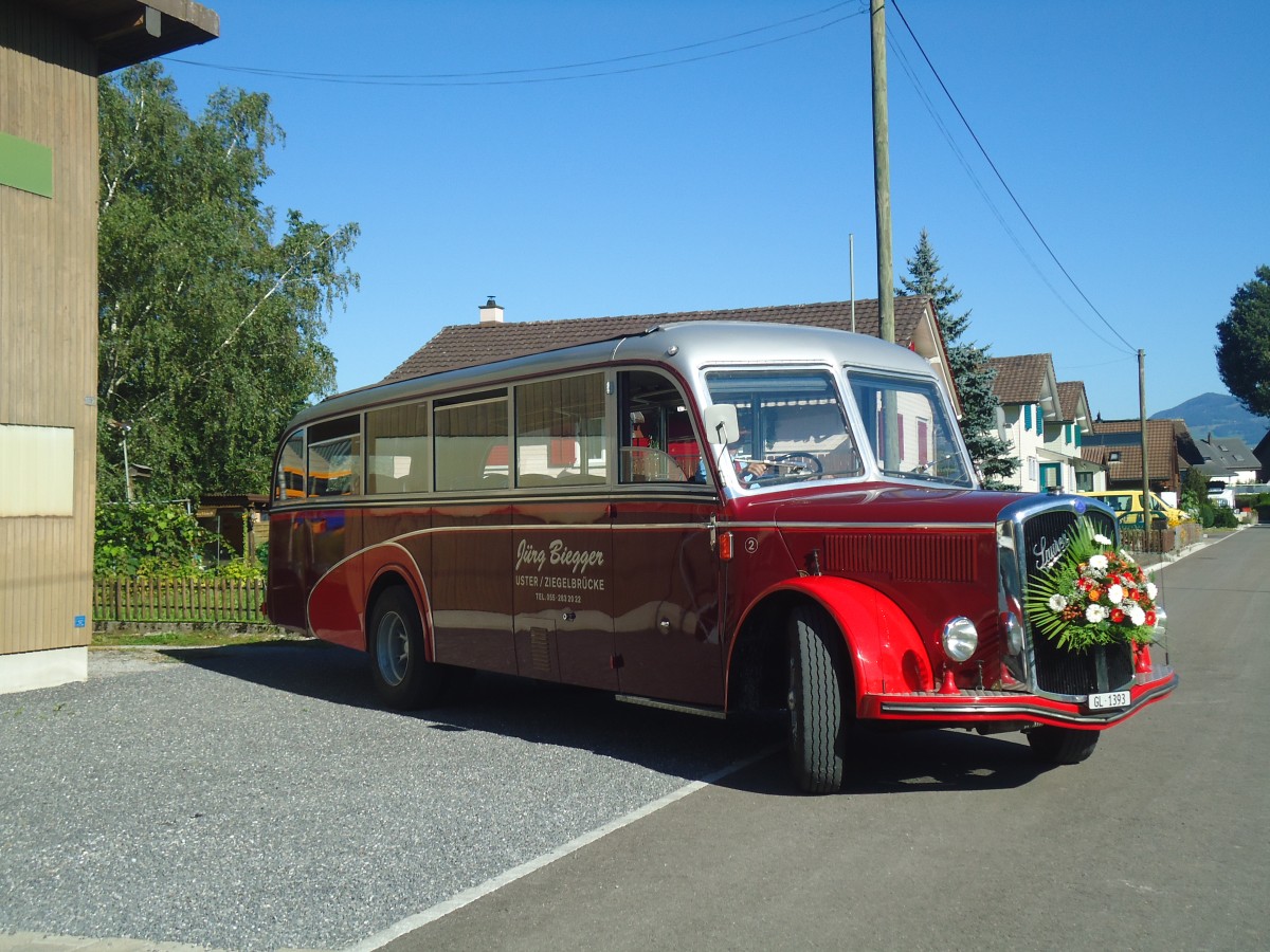 (141'146) - Biegger, Uster - Nr. 2/GL 1393 - Saurer/Lauber (ex T�l�verbier, Verbier Nr. 2; ex Werkbus; ex Rey, Ayent) am 18. August 2012 in Benken, Fischbachstrasse