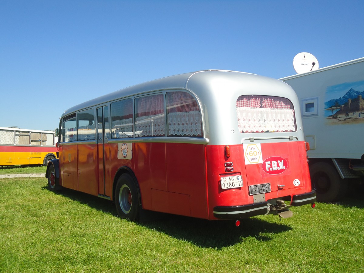 (141'175) - R�llin, Rotkreuz - Nr. 1/AG 9380 U - FBW/R&J (ex AFA Adelboden Nr. 1) am 18. August 2012 in Affeltrangen, Kreuzegg