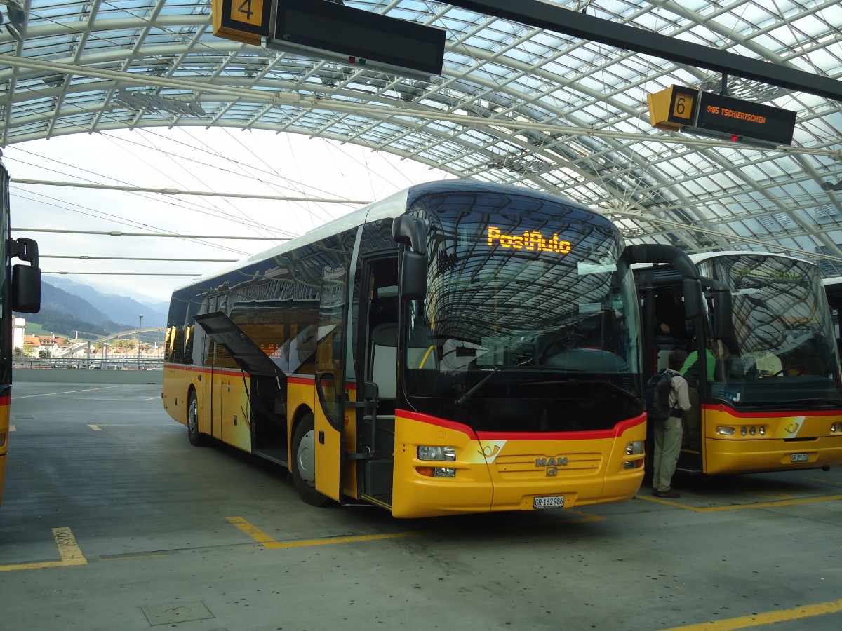 (141'578) - PostAuto Graub�nden - GR 162'986 - MAN am 15. September 2012 in Chur, Postautostation