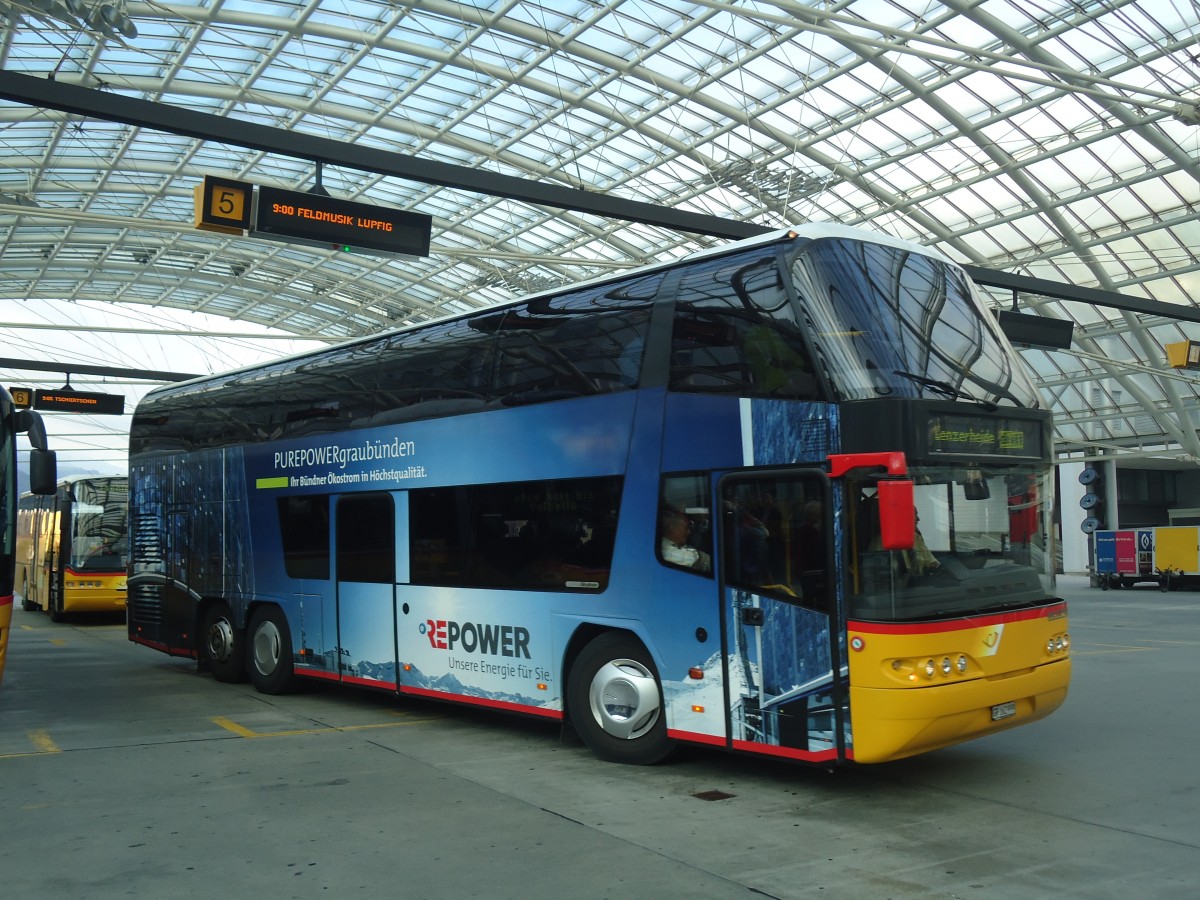 (141'584) - PostAuto Graub�nden - GR 162'999 - Neoplan am 15. September 2012 in Chur, Postautostation