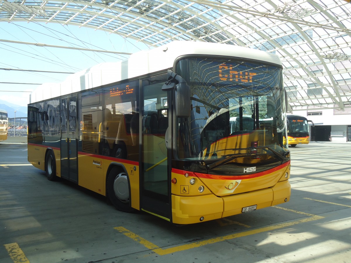 (141'775) - PostAuto Graub�nden - GR 86'897 - Scania/Hess am 15. September 2012 in Chur, Postautostation