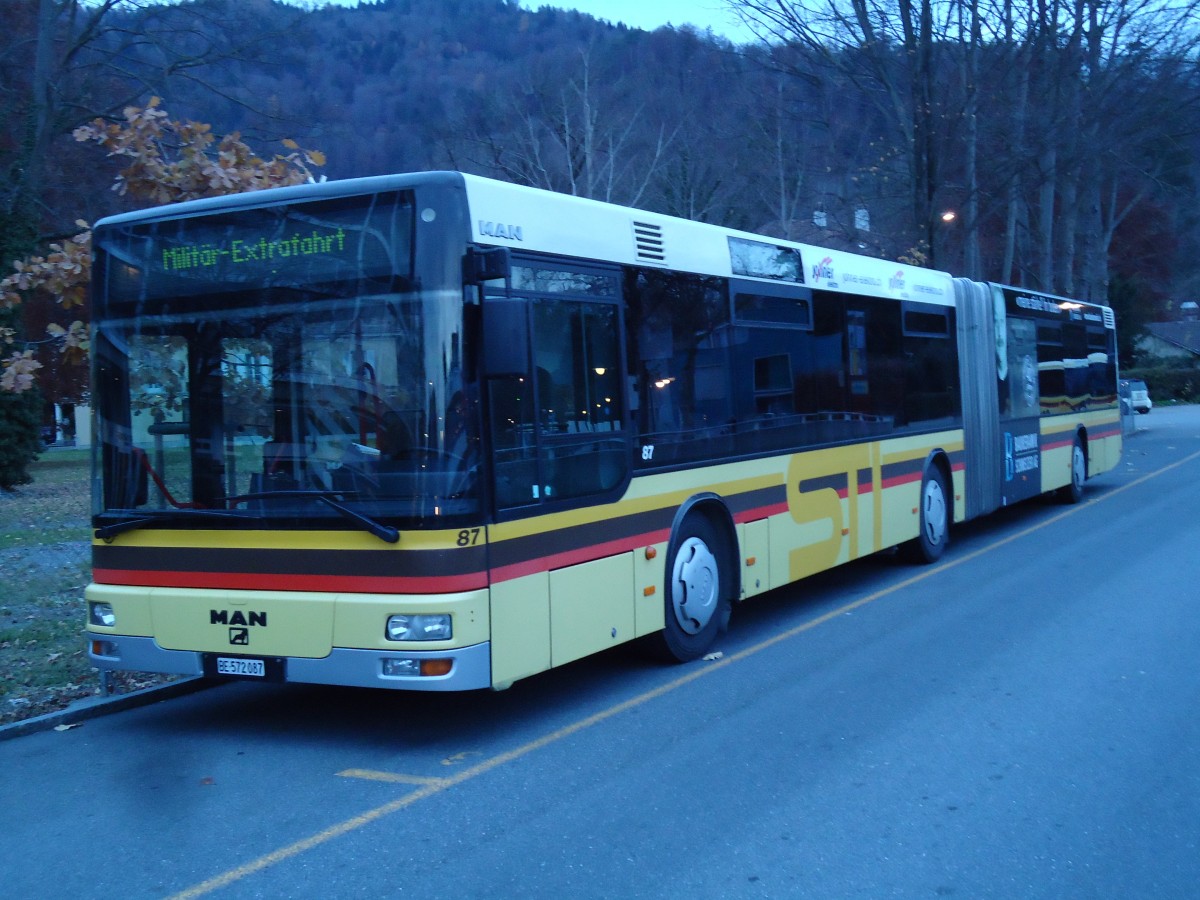 (142'267) - STI Thun - Nr. 87/BE 572'087 - MAN am 24. November 2012 bei der Schiffl�ndte Thun