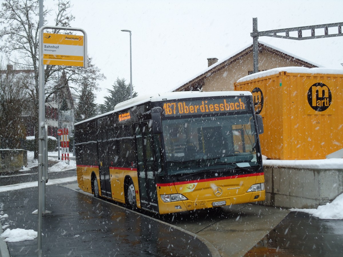 (142'438) - Lengacher, Wichtrach - Nr. 7/BE 619'491 - Mercedes am 10. Dezember 2012 beim Bahnhof M�nsingen