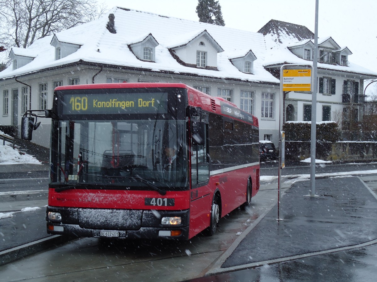 (142'440) - Bernmobil, Bern - Nr. 401/BE 612'401 - MAN/G�ppel am 10. Dezember 2012 beim Bahnhof M�nsingen