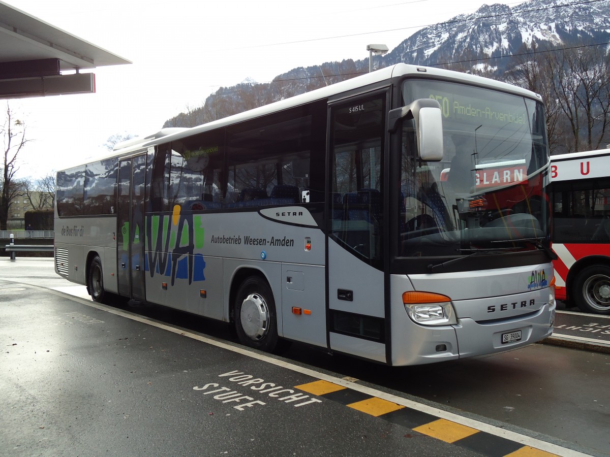 (142'614) - AWA Amden - Nr. 4/SG 39'004 - Setra am 23. Dezember 2012 beim Bahnhof Ziegelbr�cke